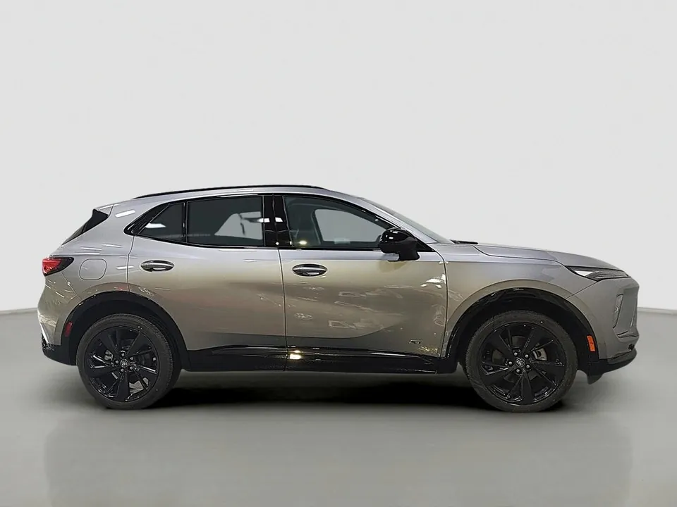 Buick Envision 2026 photo 2