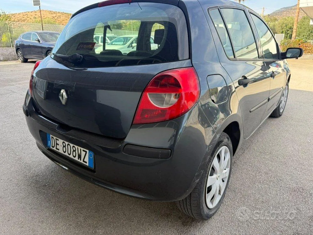 Renault Clio 2007 photo 3