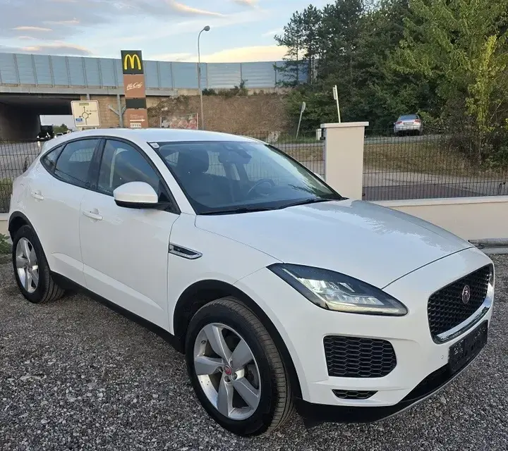 Jaguar E-Pace 2021 photo 2