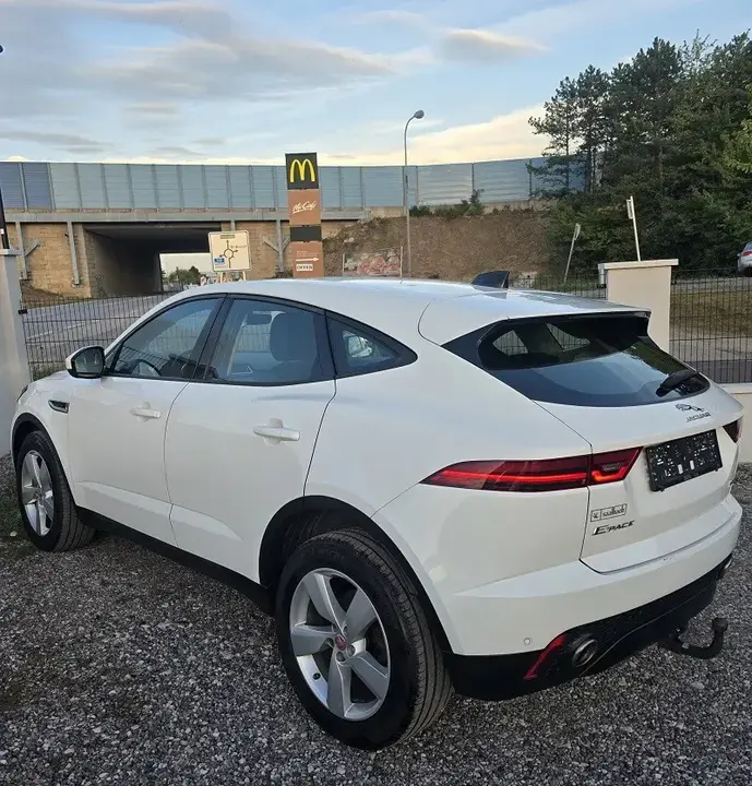 Jaguar E-Pace 2021 photo 3