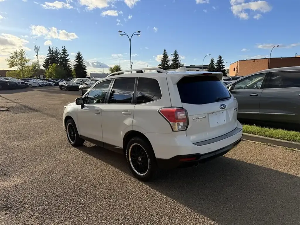 Subaru Forester 2018 photo 4