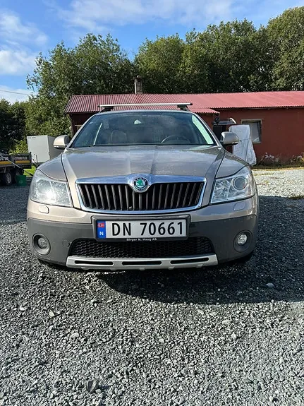 Skoda Octavia Scout 2012 photo 2