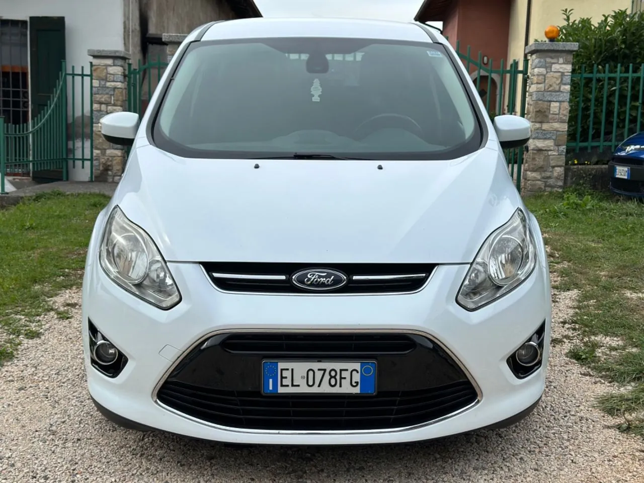 Ford C-Max 2012 photo 2
