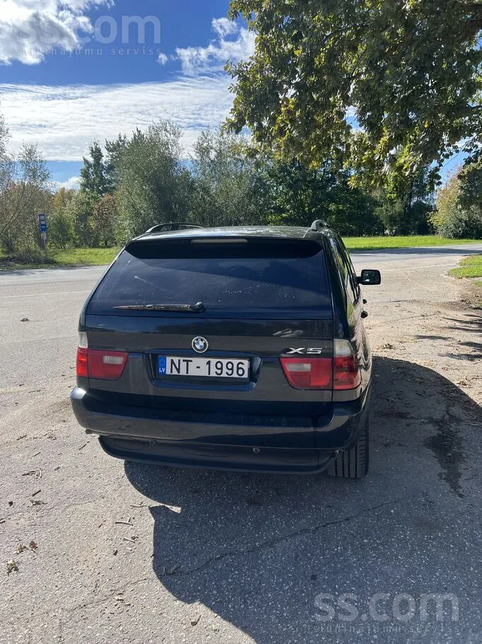 BMW X5 2004 photo 2