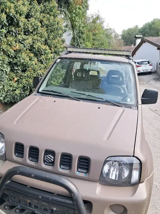Suzuki Jimny 2000 photo 3