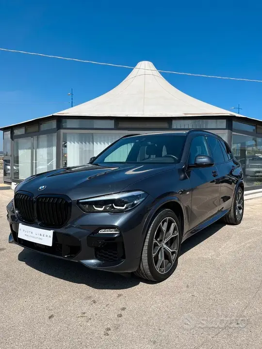 BMW X5 2019 photo 2