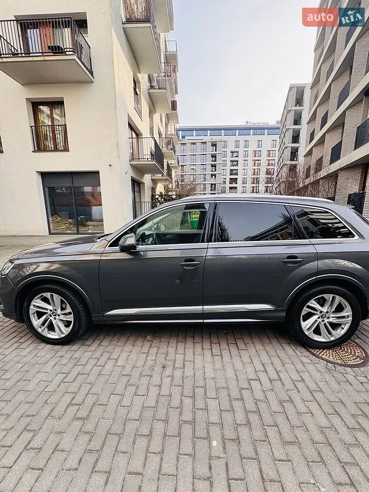 Audi Q7 2020 photo 2