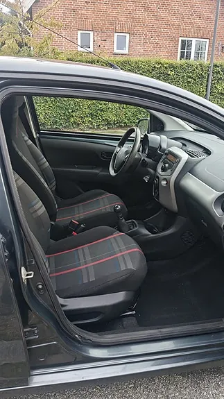 Peugeot 108 2015 photo 5