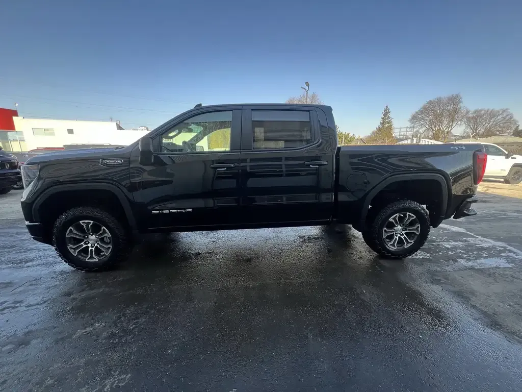GMC Sierra 1500 2026 photo 2