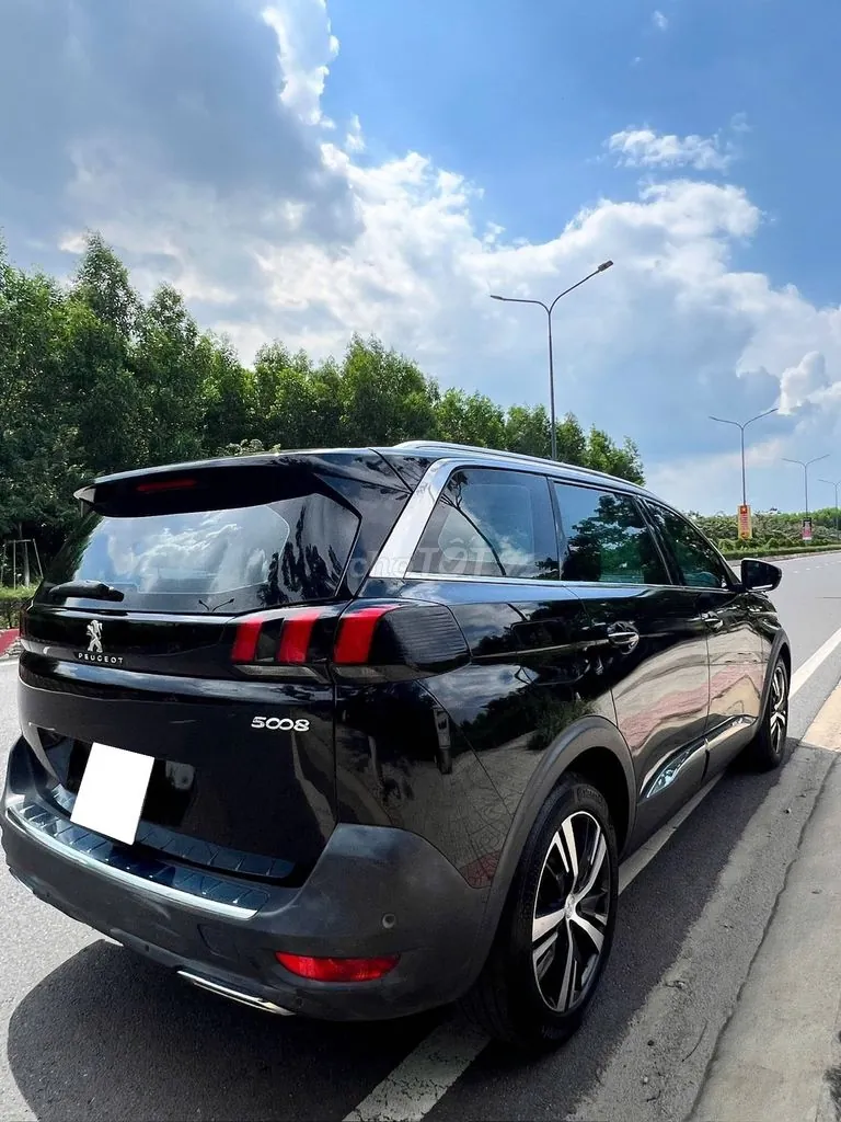 Peugeot 5008 2019 photo 4