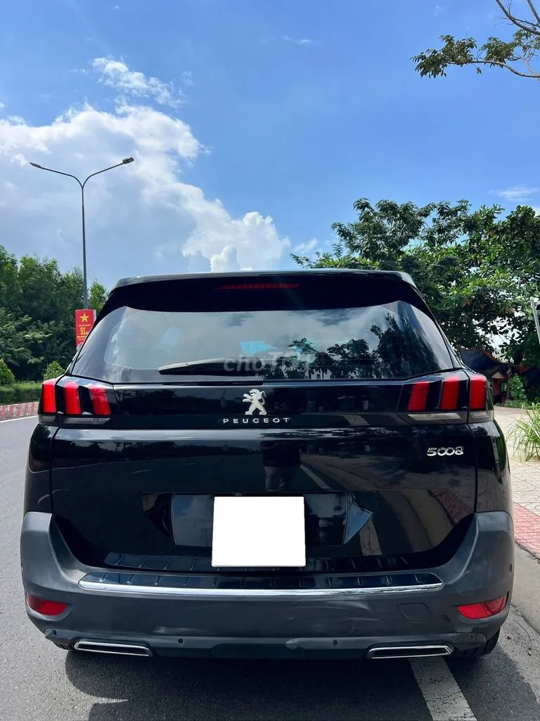 Peugeot 5008 2019 photo 3