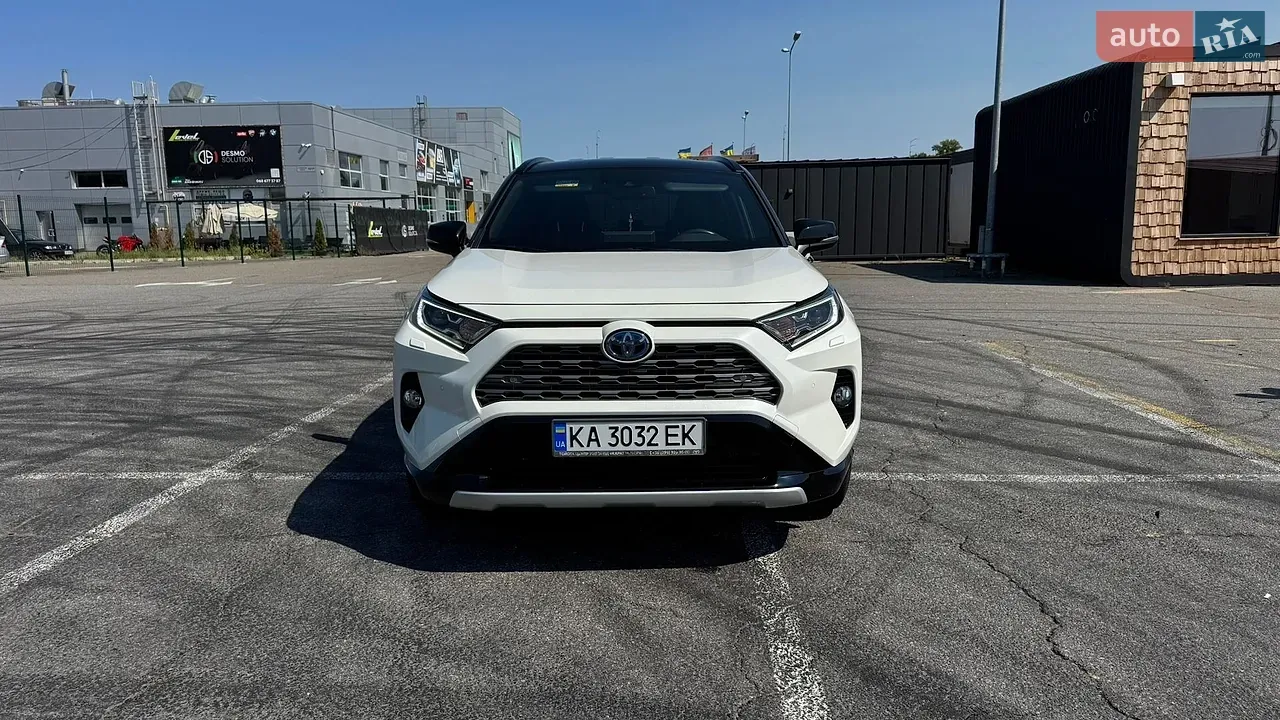 Toyota Rav4 2021 photo 2