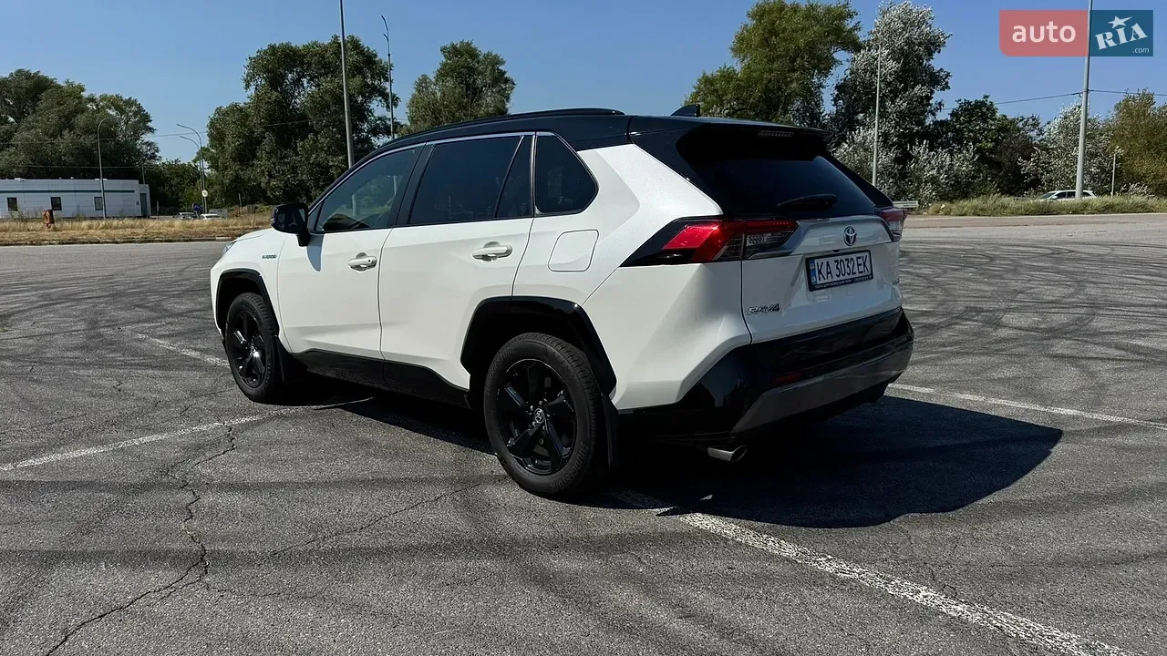 Toyota Rav4 2021 photo 4