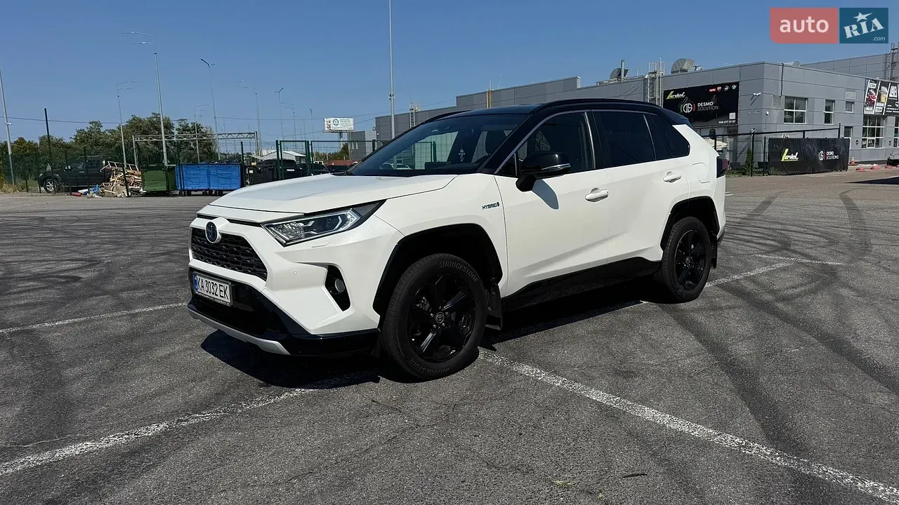 Toyota Rav4 2021 photo 3