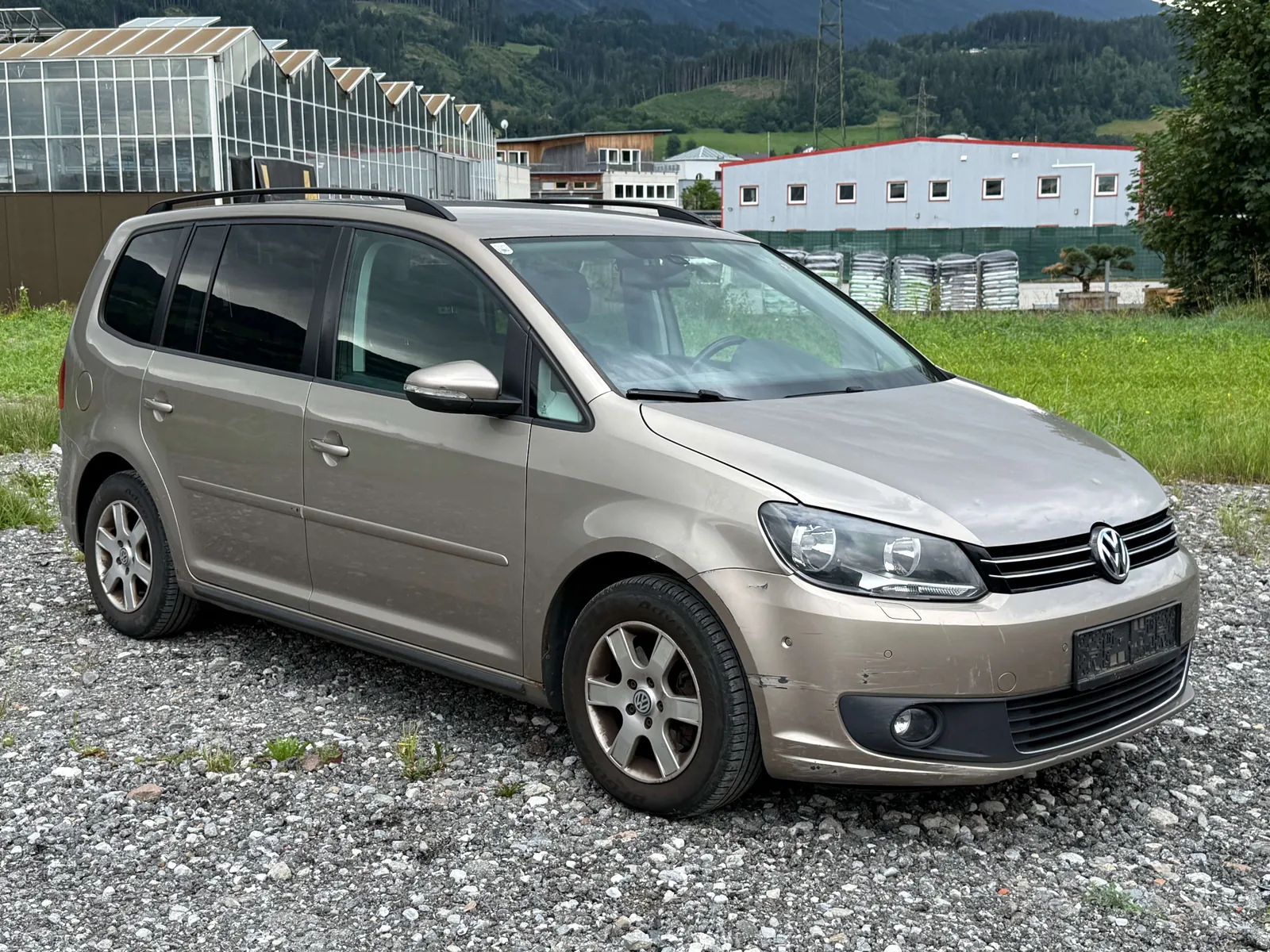 Volkswagen Touran 2012 photo 4