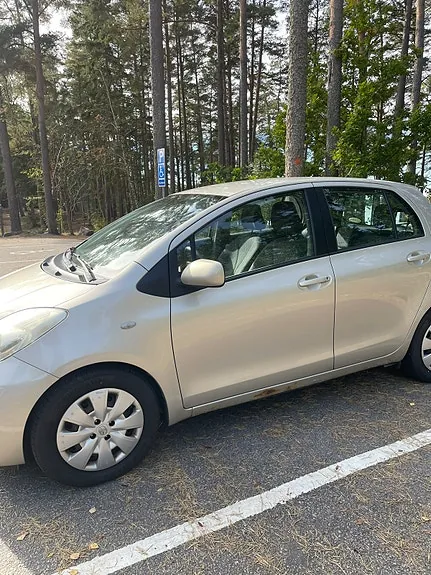 Toyota Yaris 2009 photo 3