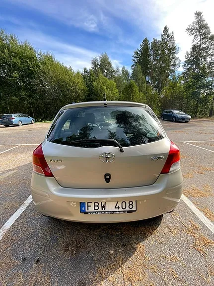 Toyota Yaris 2009 photo 4