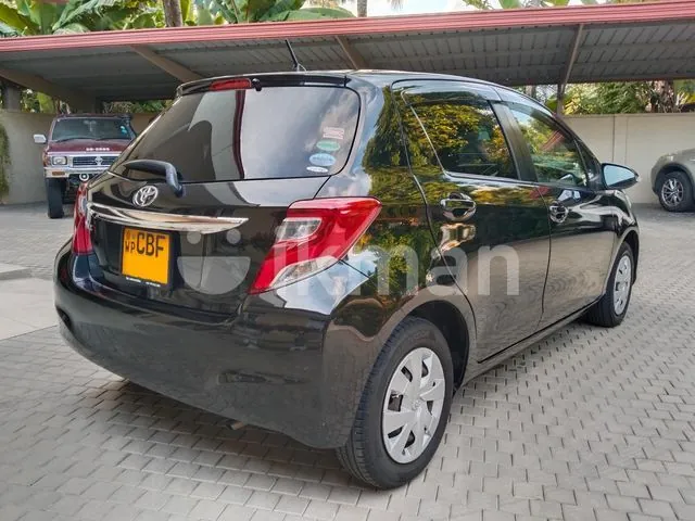 Toyota Vitz 2016 photo 3