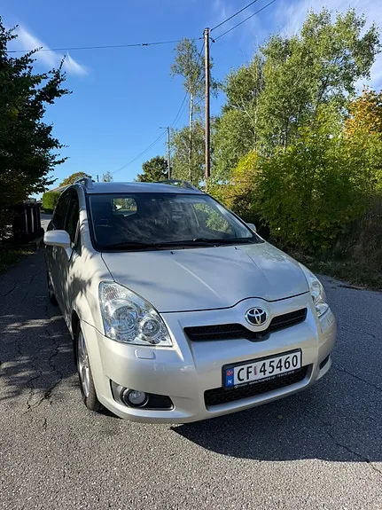 Toyota Corolla Verso 2008 photo 2
