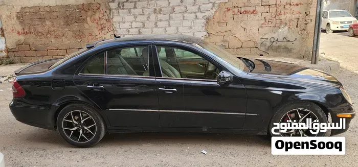 Mercedes-Benz E-Class 2009 photo 4