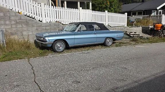 Oldsmobile F-85 1962 photo 2