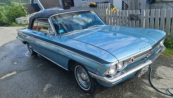 Oldsmobile F-85 1962 photo 5