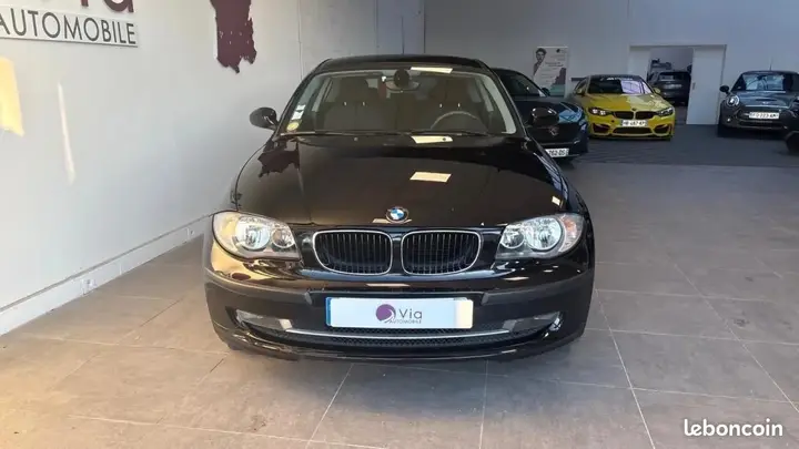 BMW Series 1 2009 photo 2