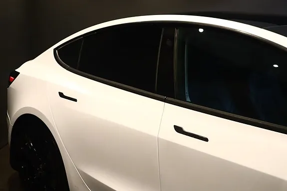 Tesla Model 3 2019 photo 3