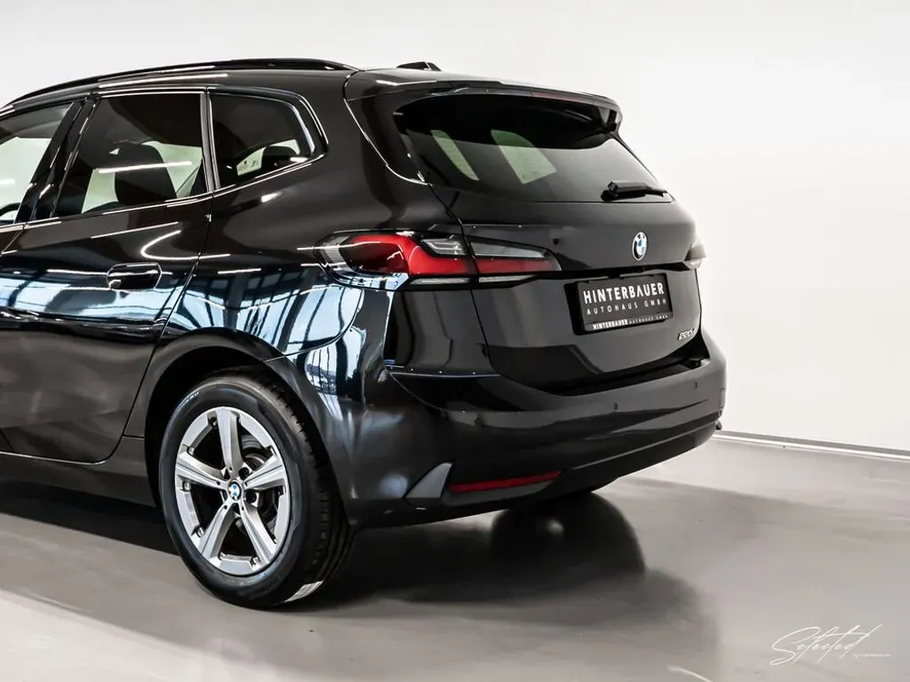 BMW 2 Series 2025 photo 3