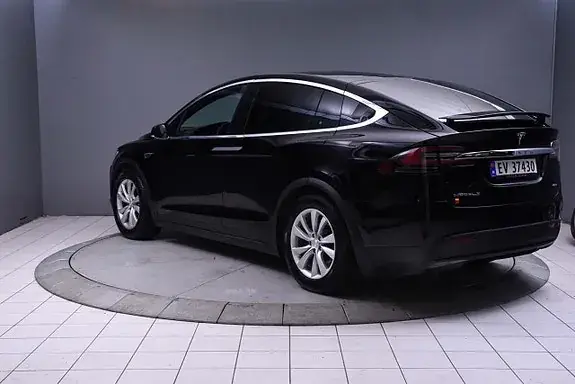 Tesla Model X 2018 photo 4