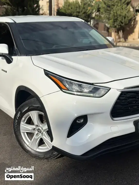 Toyota Highlander 2022 photo 4