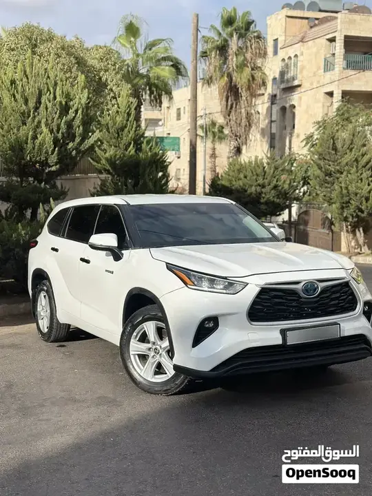 Toyota Highlander 2022 photo 3
