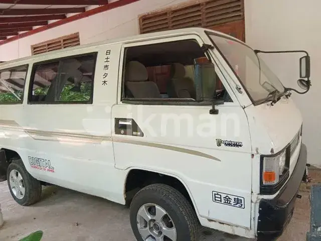 Mitsubishi Delica 1980 photo 3