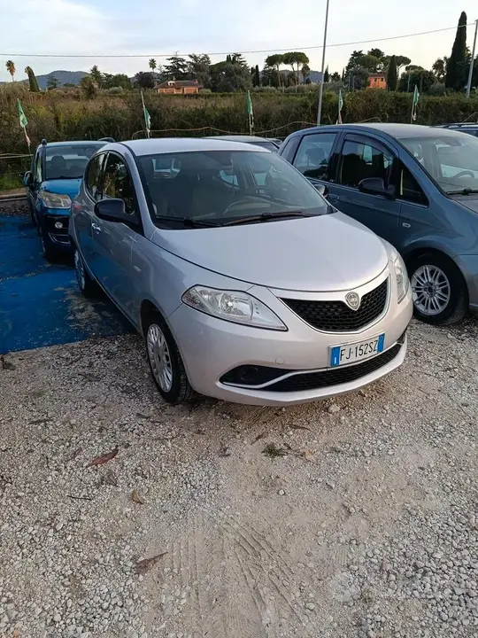 Lancia Ypsilon 2017 photo 3