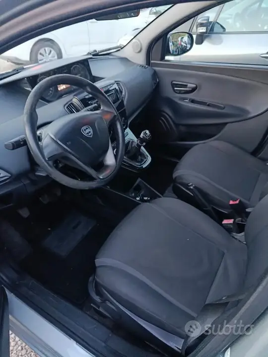 Lancia Ypsilon 2017 photo 4