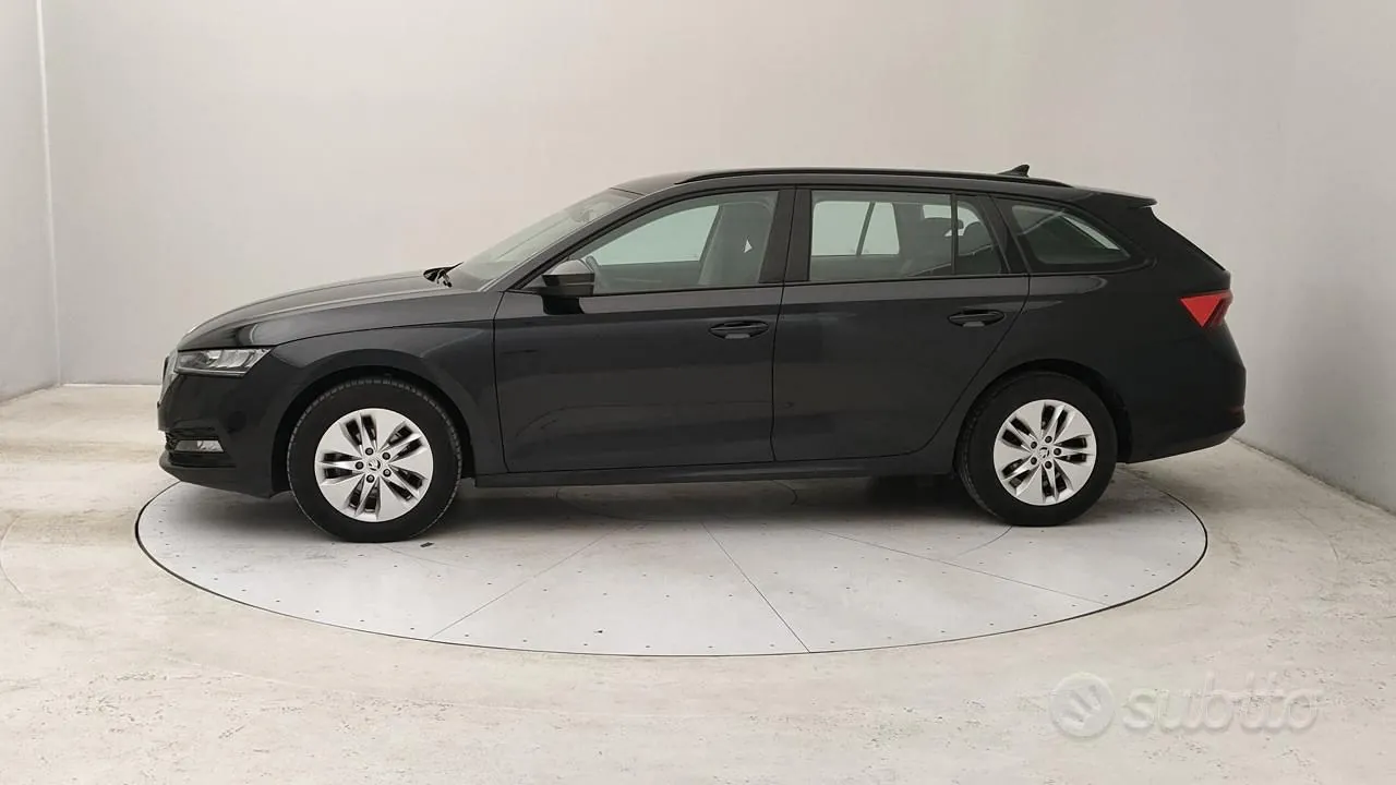 Skoda Octavia 2021 photo 2
