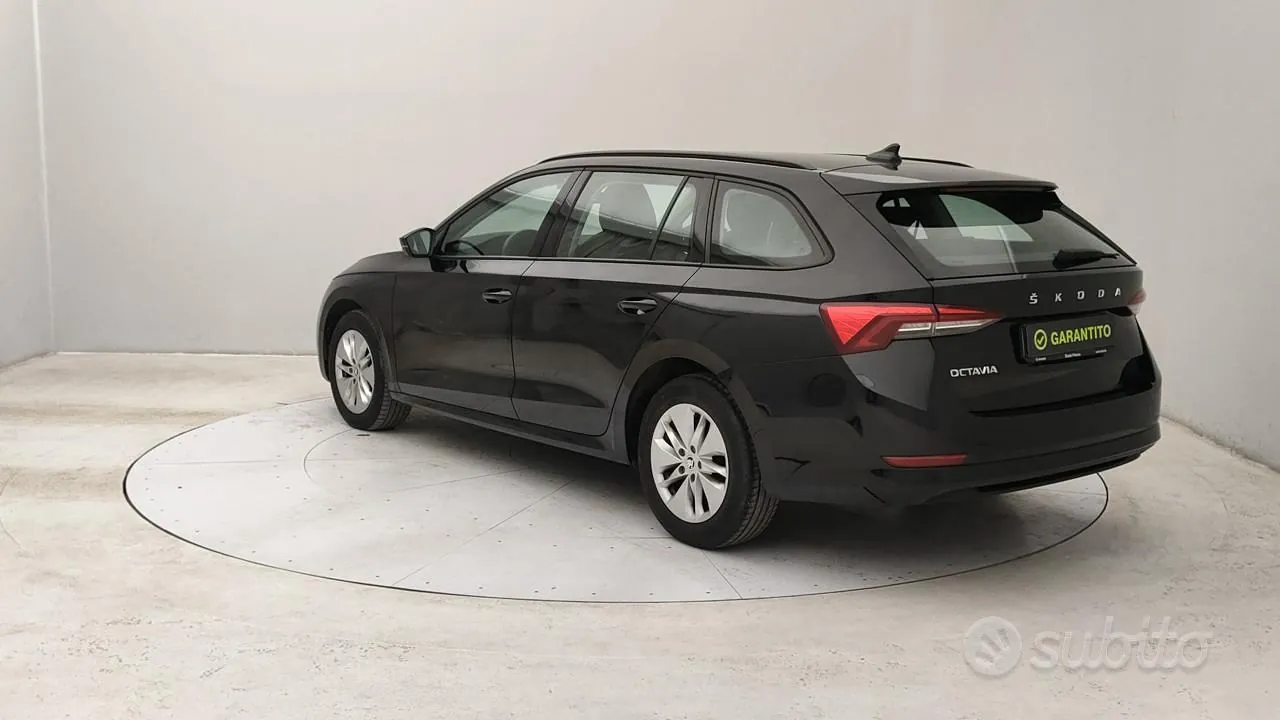 Skoda Octavia 2021 photo 3