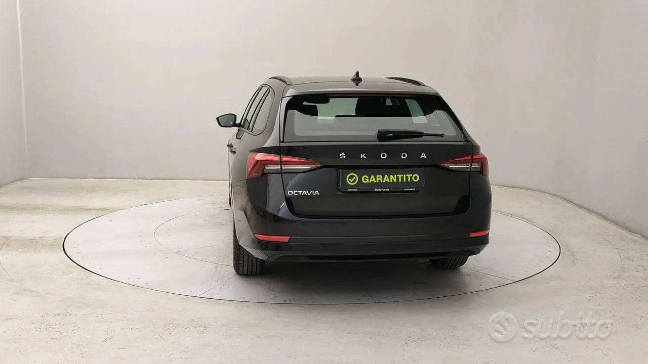 Skoda Octavia 2021 photo 4