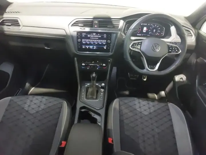 Volkswagen Tiguan Allspace 2023 photo 3
