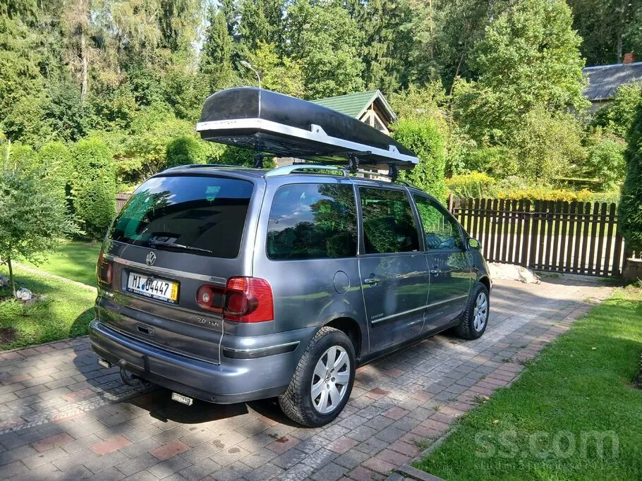 Volkswagen Sharan 2009 photo 4