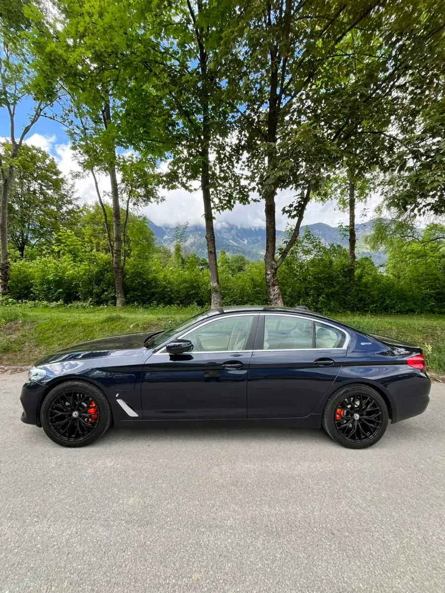 BMW 530E 2019 photo 3