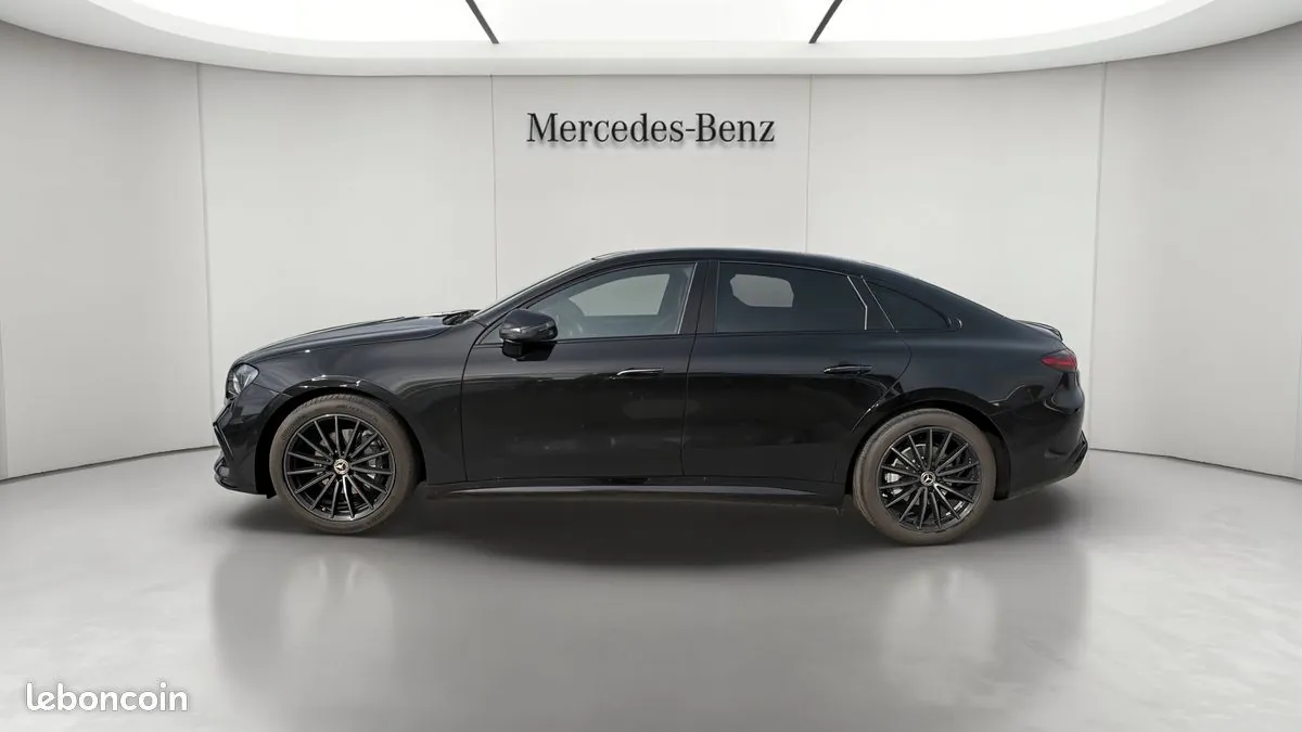 Mercedes-Benz C-Class 2026 photo 2