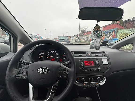 Kia Rio 2012 photo 4