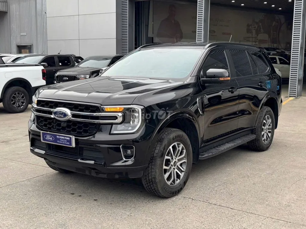 Ford Everest 2024 photo 2