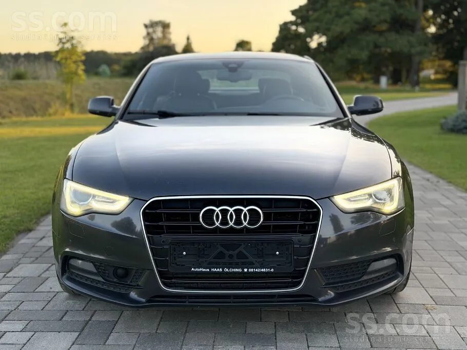 Audi A5 2012 photo 2