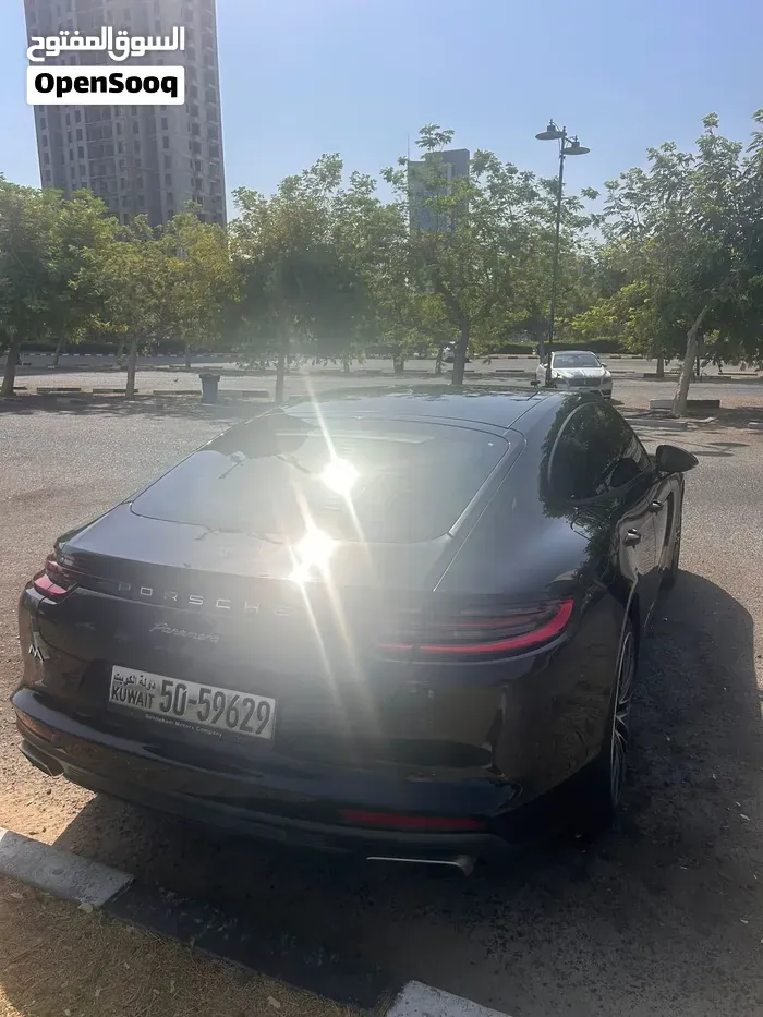 Porsche Panamera 2018 photo 2