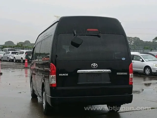 Toyota Hiace 2014 photo 5
