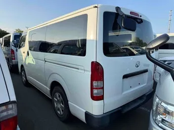 Toyota Hiace 2017 photo 4