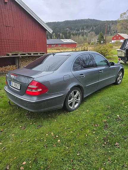 Mercedes-Benz E280 2005 photo 4