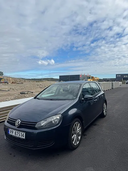 Volkswagen Golf Vi 2010 photo 2